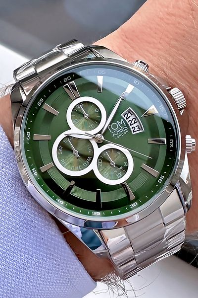 Tom Jones Men's Silver Wristwatch 3 Atm Waterproof - Green Color, Steel Cord Bracelet Agr37