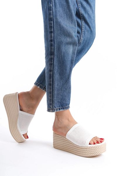 Moda Değirmeni Tricotaje de damă albe Papuci cu toc pană
