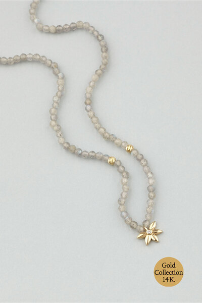 So CHIC... Çiçek Figürlü Labradorit Taşlı 14 Ayar Altın Kolye