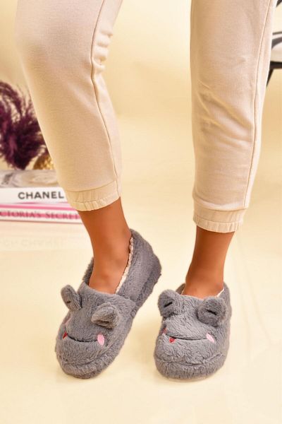 Peta Women's Cute Animal Figure Detailed Slippers