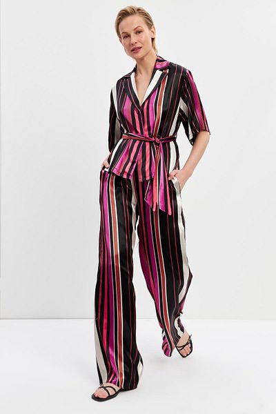Setre Black-Fuchsia Stripe Detailed Short Sleeve Shirt Set with Comfortable Fit Pants