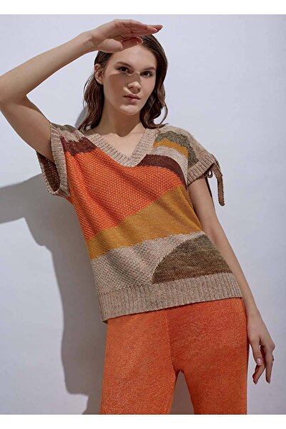 Knitss Bağcık Detaylı İntersia Tarçın Rengi Triko Üst