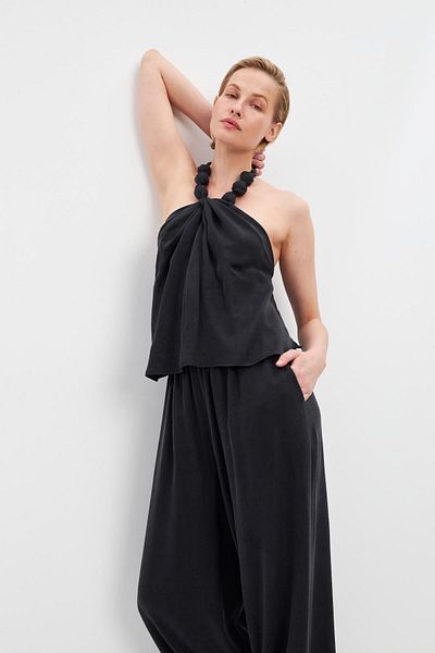 Setre Black Halter Neck Detailed Blouse and Comfortable Cut Trousers Set