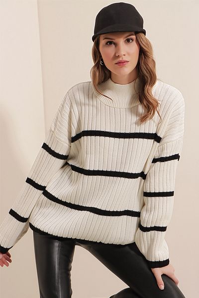 Bigdart 15804 Striped Oversize Turtleneck Sweater - White