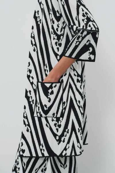 Mısırlı Siyah Beyaz Desenli Kadın Hırka