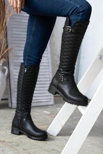 sovrana Belt Detailed Quilted Boots Black