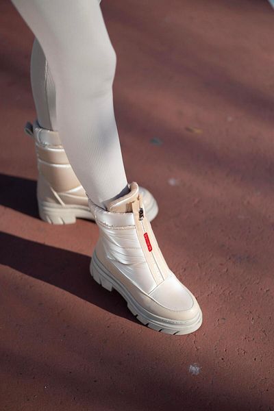 sovrana Beige Snow Boots
