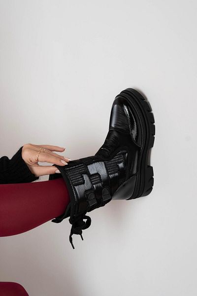 sovrana Snow Boots Black Patent Leather