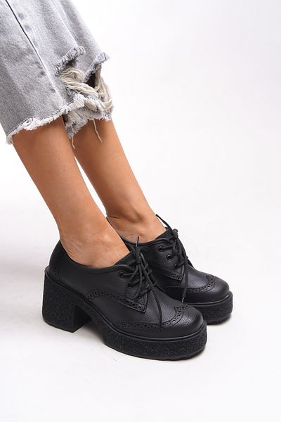 Riccon Ghinziss Black Textured Loafer – Heels und Schnürsenkel 00121570