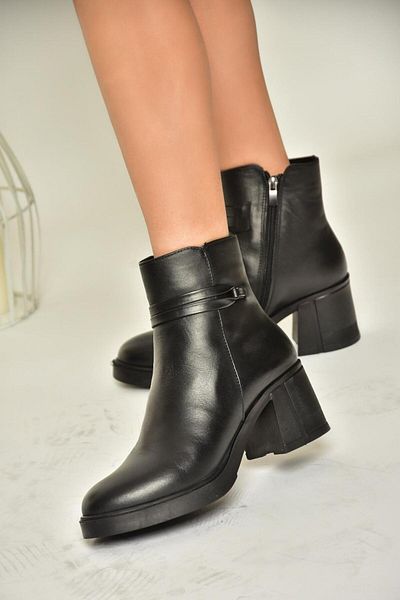 Fox Shoes Τ 555451403   Μαύρα γυναικεία μποτάκια από γνήσιο δέρμα με χοντρό τακούνι