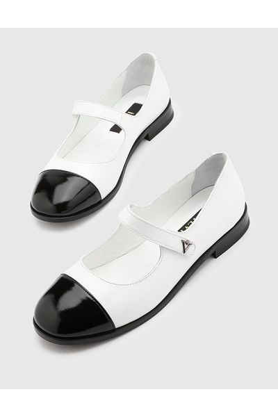 İLVİ Balerini de damă Shay White din piele lacuită