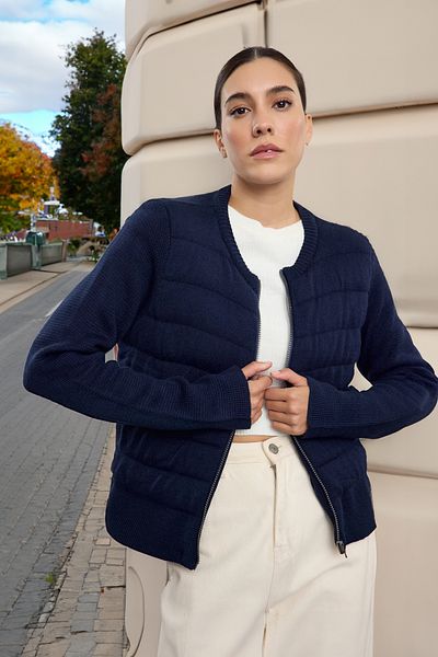 Trendyol Collection Kardigan z námořnické modré pleteniny se zapínáním na zip - Twoaw25Hi00193