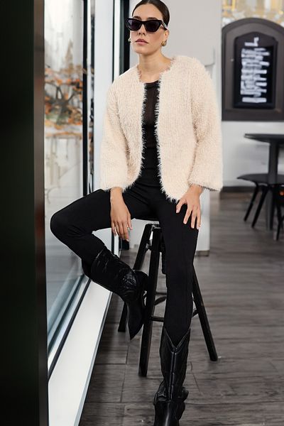 Trendyol Collection Beige Knitwear Cardigan - Feather Coat Look TWOAW25HI00297