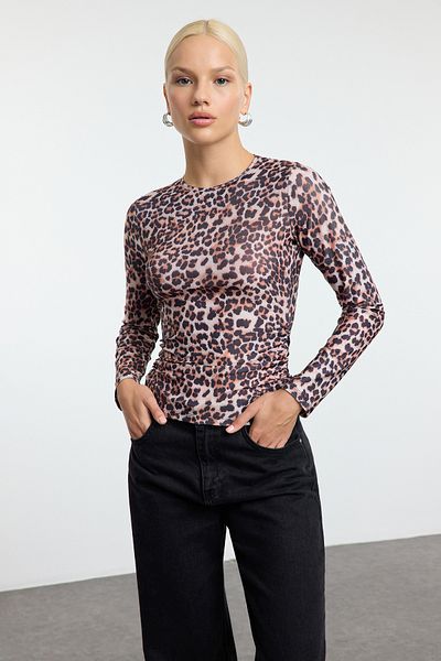 Trendyol Collection Leopárdmintás drapériás kötött blúz - színes, testhezálló, húzózsinórral részletes Twoaw25bz00259