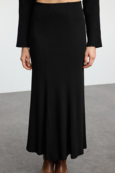 Trendyol Collection Detailní černá maxi flexibilní rybí sukně TWOSS24ET00089