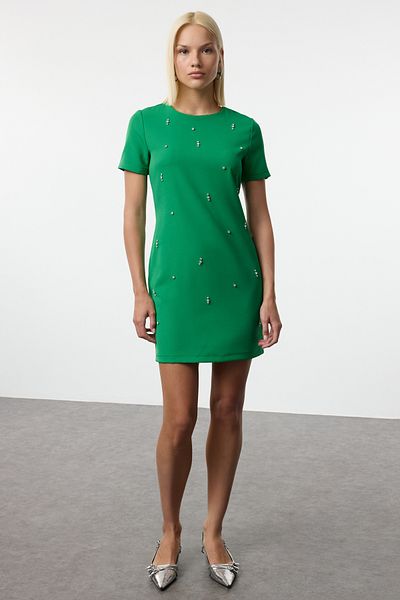 Trendyol Collection Μίνι φόρεμα με ίσιο κέντημα με πράσινη πέτρα - TWOAW25EL00268