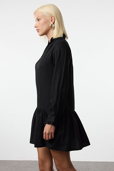 Trendyol Collection Μαύρο V λαιμόκοψη - Belmando Μίνι Φόρεμα με Flounce Φούστα Twoaw25el00235