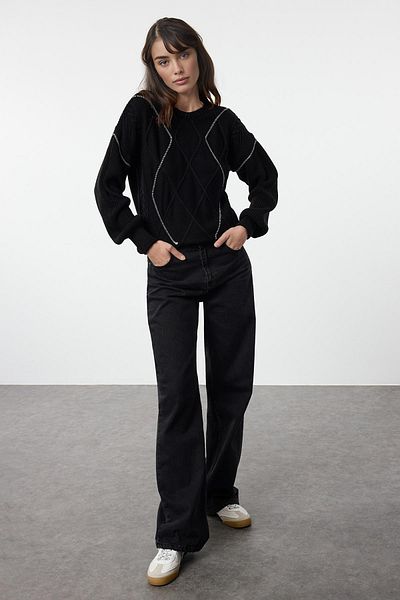 Trendyol Collection Pulover negru din tricotaje cu gât crew - Potrivire largă, cu detaliu tricotat TWOAW25KZ00322