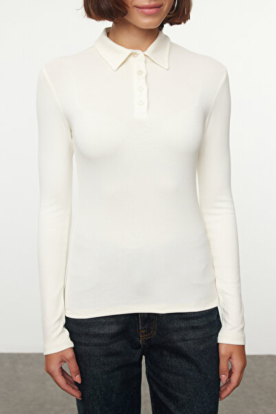 Trendyol Collection Ecru Knitted Blouse - Buttoned Collar, Fitted, Regular Length - Twoaw25bz00183