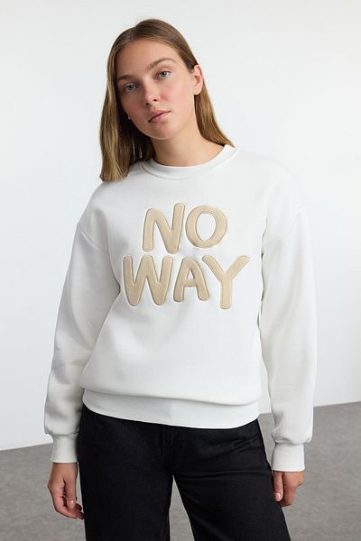 Trendyol Collection Ecru Crew Neck Thick Knitted Sweatshirt - Slogan Embroidered, Regular Fit Twoaw25sw00040