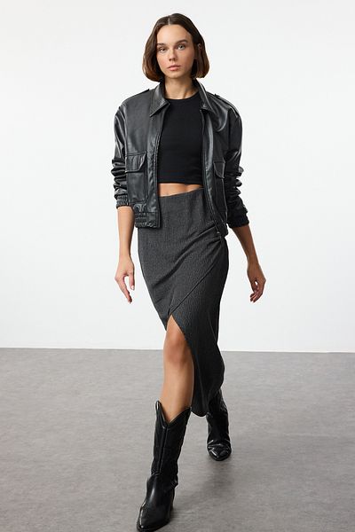 Trendyol Collection Schwarzer, drapierter, zweireihiger Midirock - Twoaw25et00108