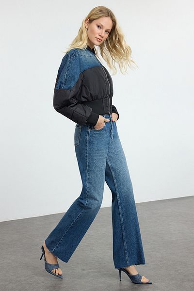 Trendyol Collection Blugi albaștri cu picioare largi - Talie obișnuită TWOAW25JE00176