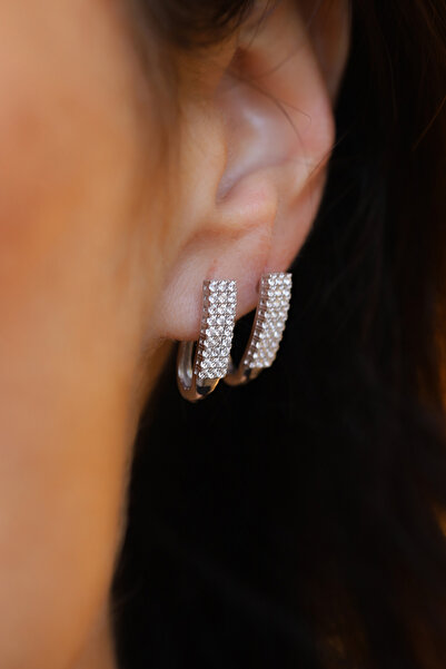 Yenigün Kuyumculuk 14 Ayar Altın Üç Sıra Taş Dizili Beyaz Renk Küpe