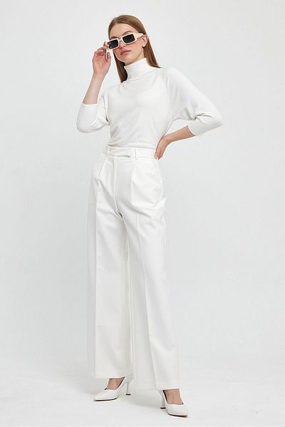 VİOLETTE Pleated Wide Leg Trousers