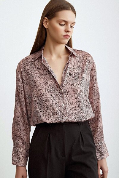 Ottawe Yakalı Uzun Kollu Puantiye Desenli Düğme Kapamalı Kollu Saten Gömlek