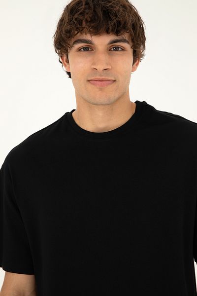 U.S. Polo Assn. Men's Comfort Fit Crew Neck Black T-Shirt 50294216-Vr046