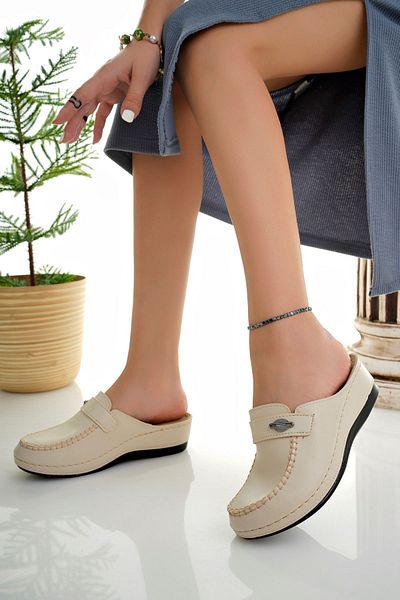 NESKA Orthopedic Closed-Front Beige Women's Slippers