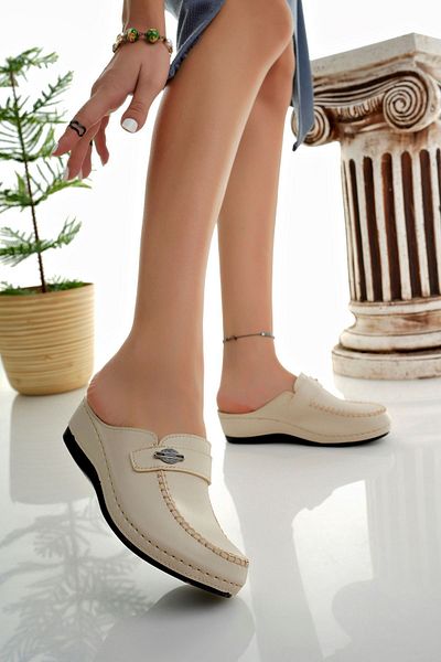 NESKA Orthopedic Closed-Front Beige Women's Slippers