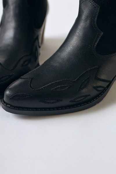Limoya Maily Black Suede Λεπτομερείς κεντημένες γυναικείες μπότες Western με μυτερή μύτη, γυναικεία μποτάκια