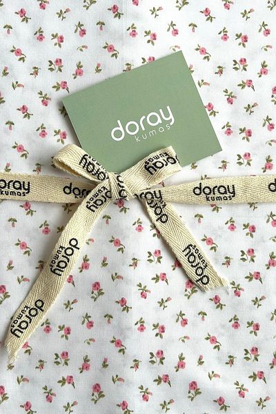 Doray Kumaş Τραγανό βαμβακερό ύφασμα ποπλίνα με μοτίβο λουλουδιών / DRY 06