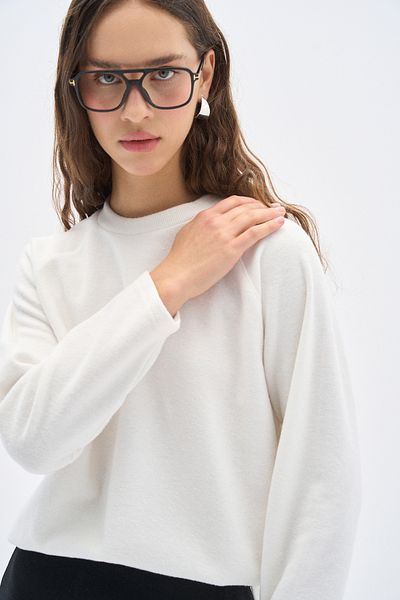 Wear Three Points Glide Super Soft White Raglan Sleeve Thessaloniki Crew Neck Sweatshirt