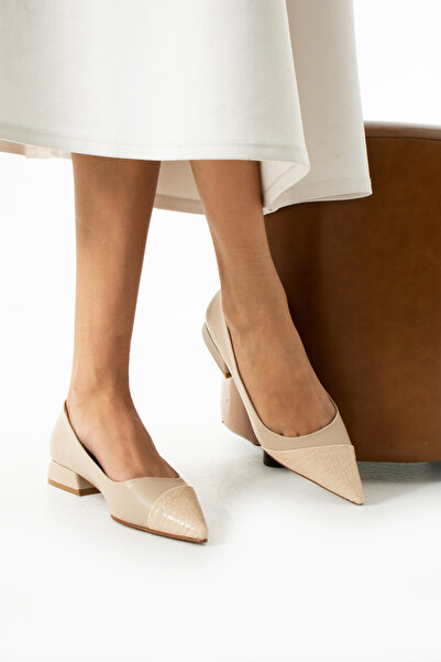 La Limar Жіночі балетки бежевого кольору на 2 см каблуці