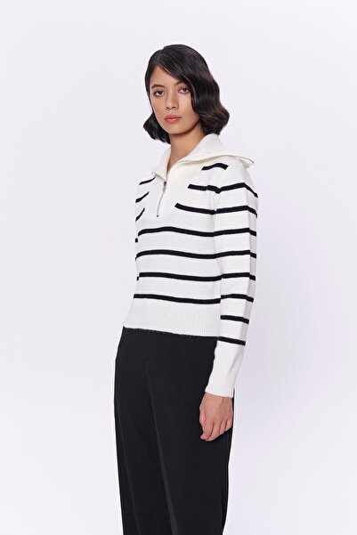 Quzu Çizgili Fermuar Detaylı Kazak