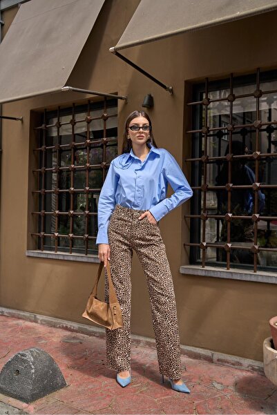 YOUR NAME Μπλε γυναικείο πουκάμισο με λεπτομέρεια τριαντάφυλλου στο λαιμό