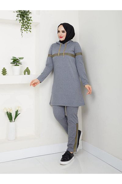 CNG MODA طقم بدلة رياضية حجاب لامعة