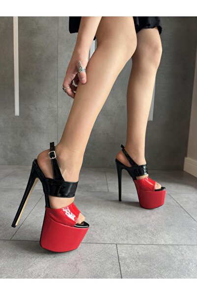 Modanizm Moth Siyah Topuklu Ayakkabı