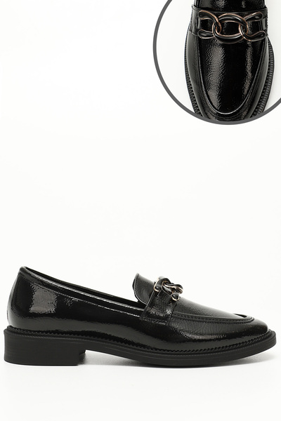 GÖNDERİ(R) حذاء لوفر بإبزيم من الجلد باللون الأسود للنساء/الفتيات