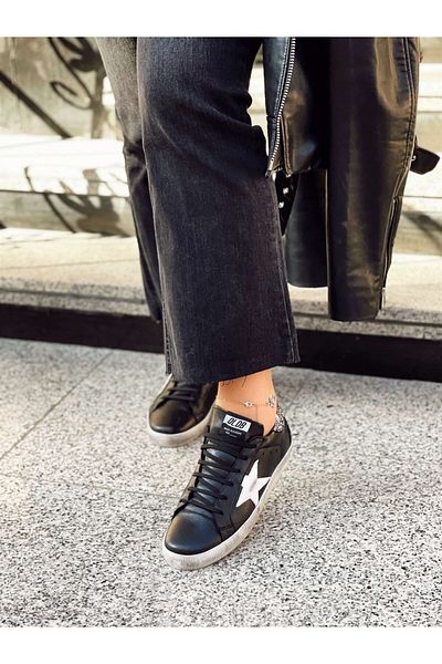 sovrana Black Leather Sneakers