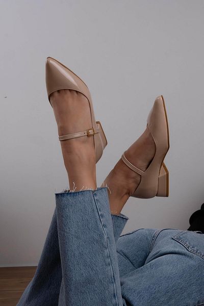 sovrana Belted Pointed Toe Ballerinas Tan Patent Leather