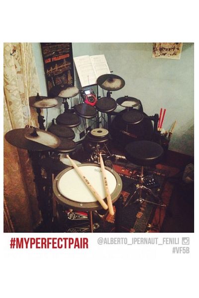 VIC FIRTH Vıcfırth V5B Baguette (Pair) 5B, Hıckory, 0.595"X16", Medium Taper Vıcfırth, V5B, Baguette (Pair) 5B Wood