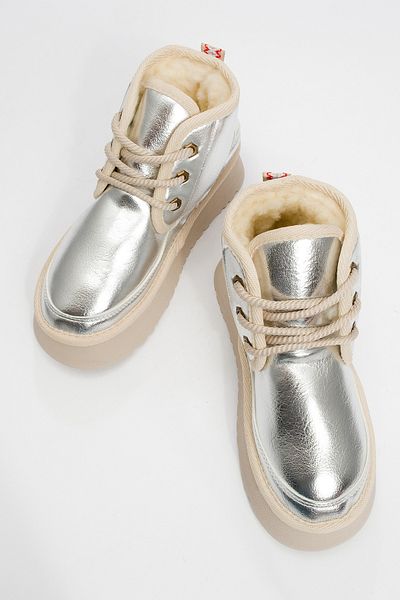 LuviShoes حذاء رياضي نسائي برباط ونعل سميك باللون الفضي من OVELA