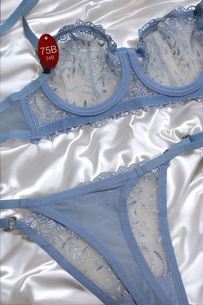 blackstrip Lace Underwire Adjustable Strap Embroidery Bralet Thong Set
