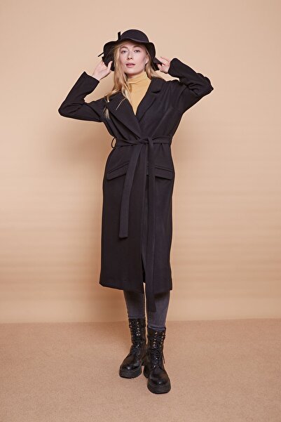 Jument Довгий пальто з кашне, кишенями та клапанами - чорний