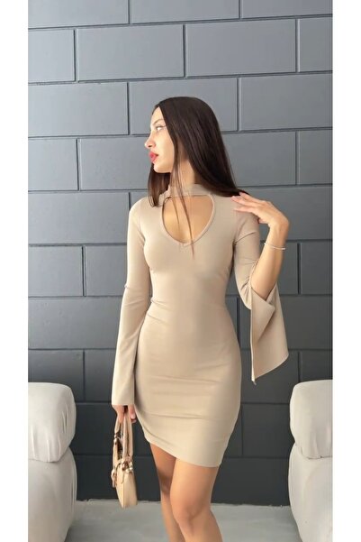 Fav Style Μπεζ Μίνι Φόρεμα - Μανίκια με σφόνδυλο, Λεπτομέρεια λαιμόκοψης και χαμηλό κόψιμο