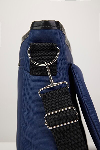 Tudors Unisex Ayarlanabilir Çapraz Askılı Lacivert Postacı Omuz Çantası