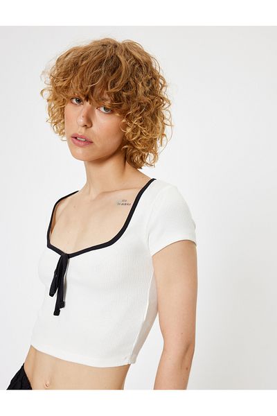 Koton Kurzes T-Shirt mit Bindedetail – Kurzarm, Slim Fit